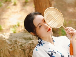 [YITUYU艺图语] 2022.10.22 樱花季节 小月 [27+1P-382MB]