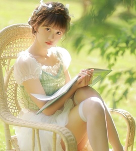 [YITUYU艺图语] 2022.09.13 要把梦藏进树叶里 -金鱼yu [21+1P-244MB]