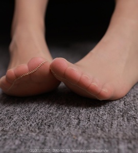 [IESS异思趣向] 2025.11.24 丝享家2219：小婕《OL制服（上）》 [90P-91MB]