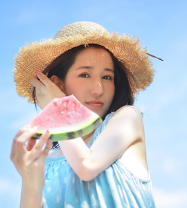 [YITUYU艺图语] 2022.12.24 盛夏光年 倩 [21+1P-285MB]