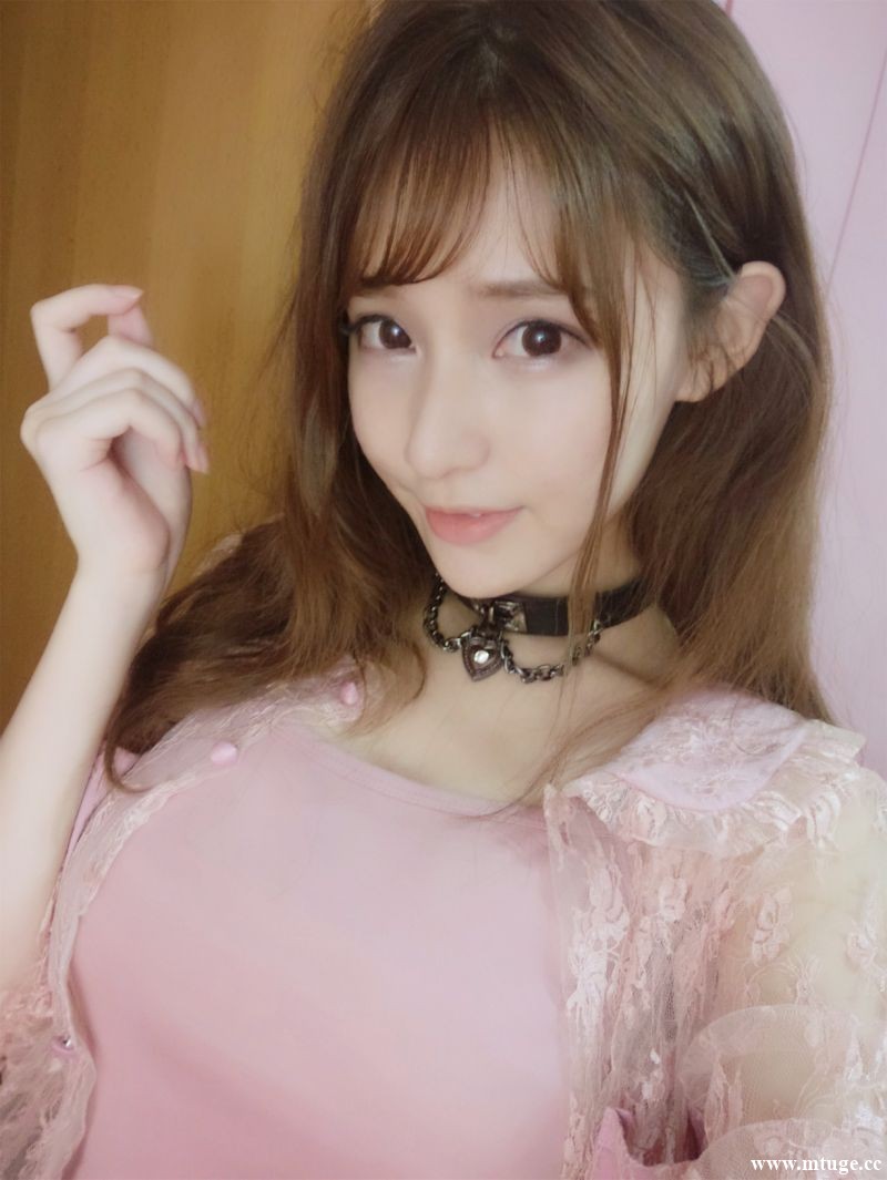 [2016.09.25-23.09]晚上打两场一个12胜一个10胜，还是阔以的。于是附一张蹦跳完后头发.jpg
