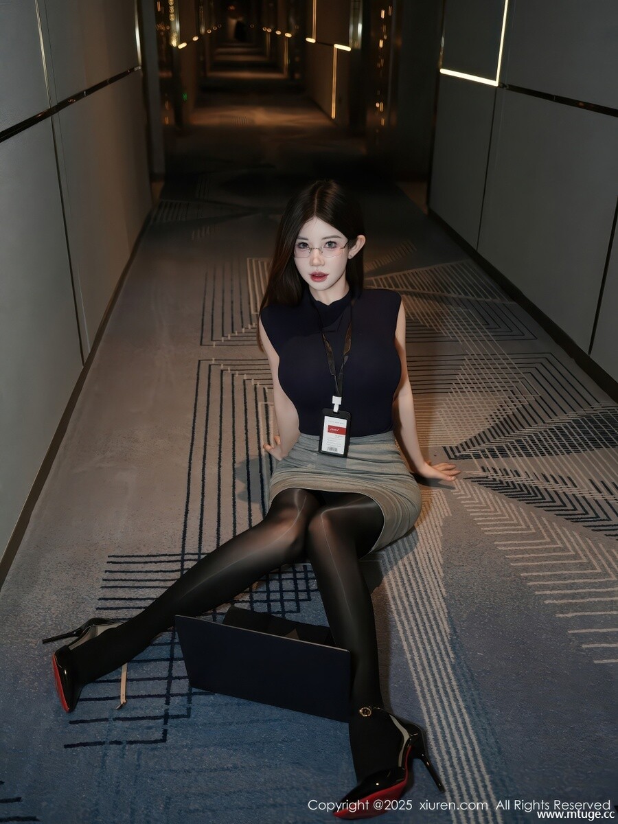 [XiuRen秀人网] 2025.11.24 NO.11023 苏甜橙子 [55+1P-644MB]