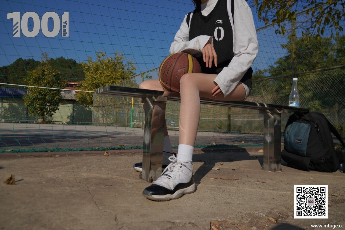 [IESS异思趣向] 1001系列.107 草莓《陪女朋友打球3》 [94P-301MB]