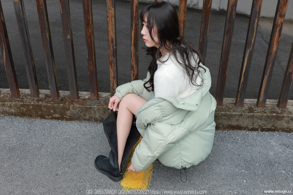 [IESS异思趣向] 2025.04.02 丝享家2017 团团《长靴包臀裙（上）》 [88P-120.5M]