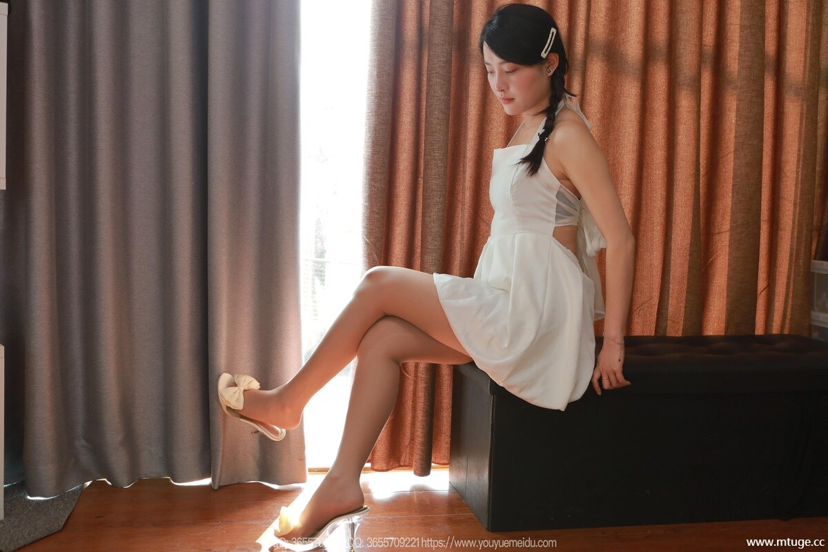 [IESS异思趣向] 2025.05.28 丝享家2065 婉萍《白色梦露》 [90P-73.1M]