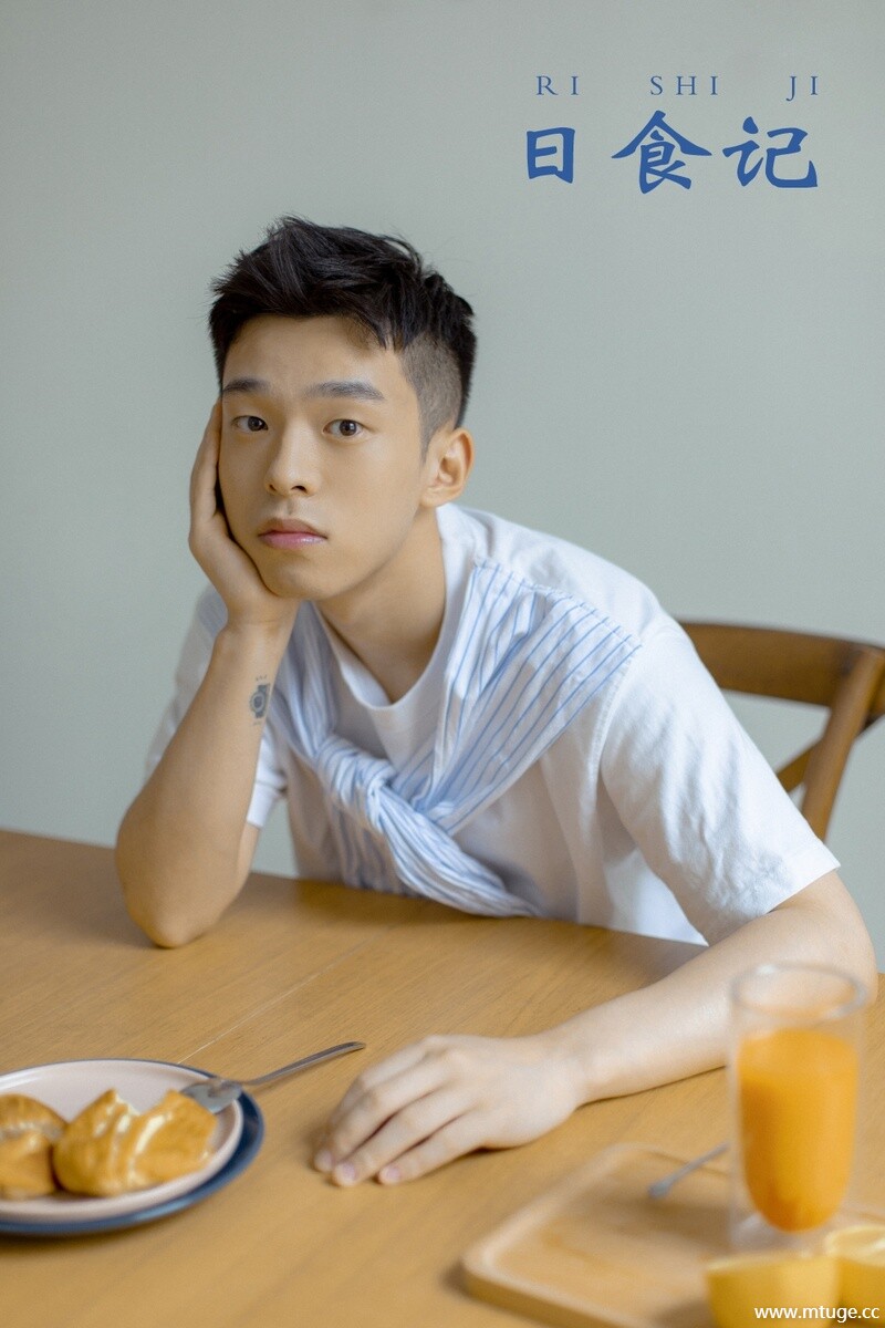 [YITUYU艺图语] 2021.11.15 日食记 高浩泽 [25+1P-326MB]