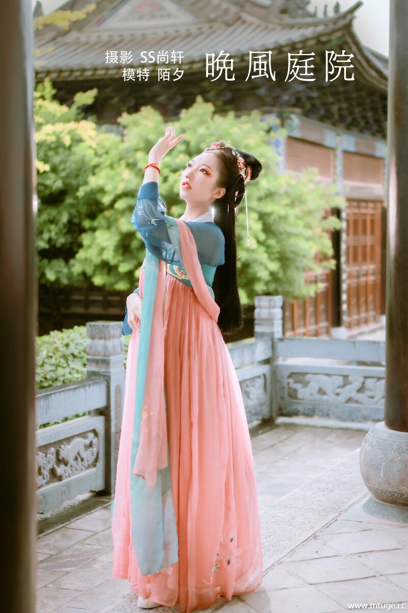 [YITUYU艺图语] 2022.01.26 晚风庭院 陌夕 [27+1P-380MB]