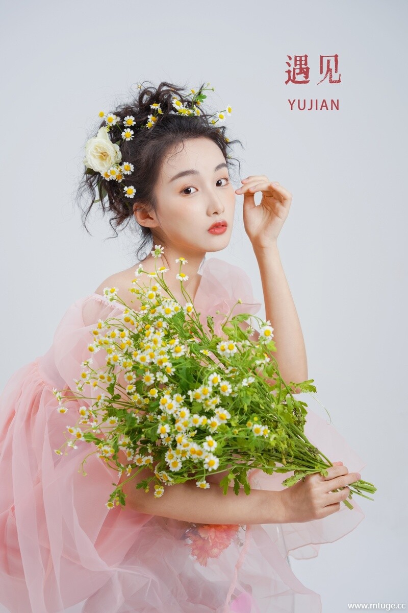 [YITUYU艺图语] 2022.10.03 遇见 馨馨 [21+1P-323MB]