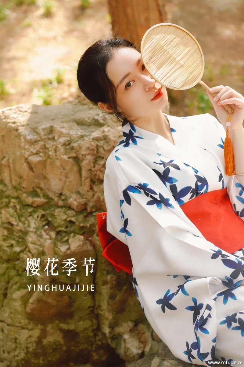[YITUYU艺图语] 2022.10.22 樱花季节 小月 [27+1P-382MB]