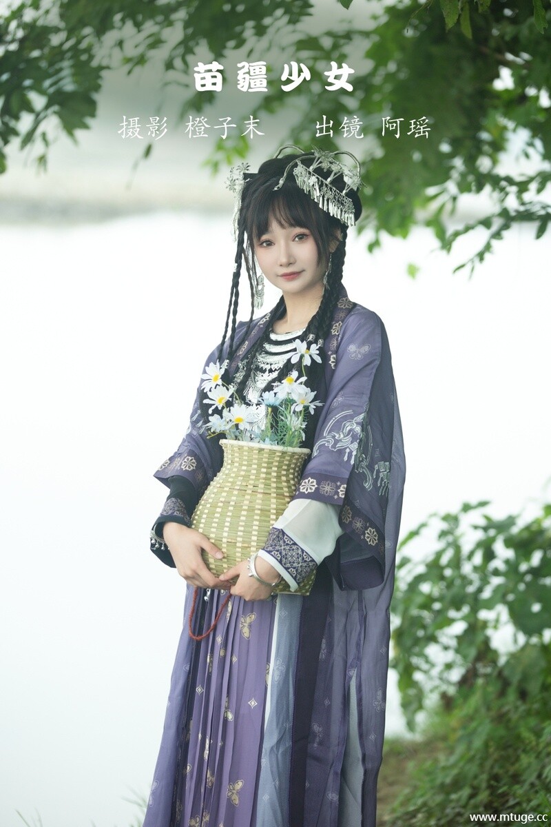 [YITUYU艺图语] 2022.11.30 苗疆少女 阿瑶 [21+1P-224MB]