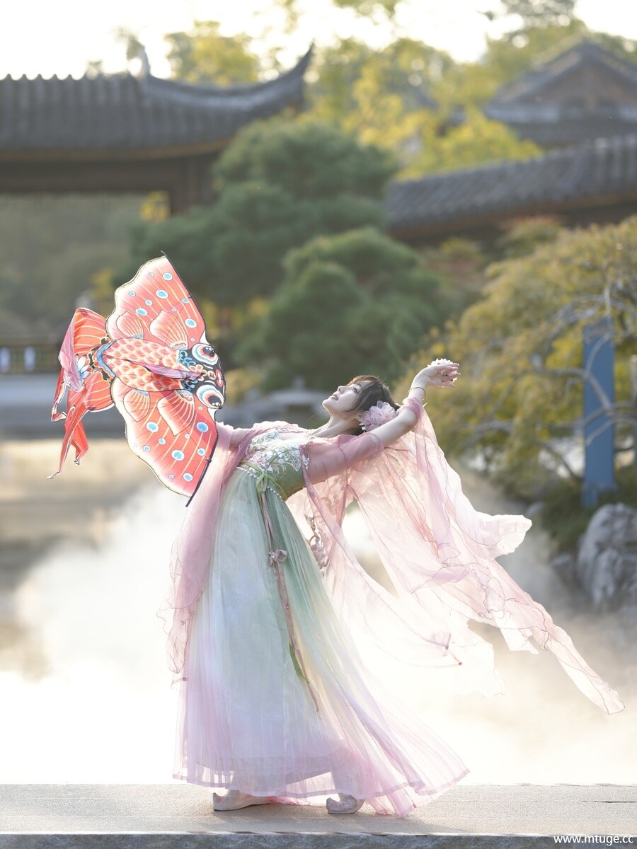 [YITUYU艺图语] 2025.01.17 初韵古风 青琉 [21P-264MB]