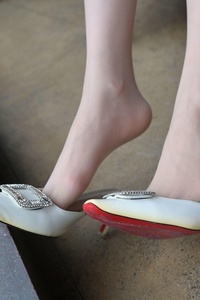 [IESS异思趣向] 1001系列.176 Lucy《贵妇的日常生活2》 [80P-76.7MB]