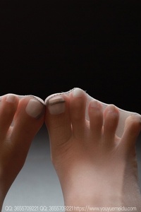 [IESS异思趣向] 2025.04.30 丝享家2041 美子《白色美甲》 [87P-81.1M]