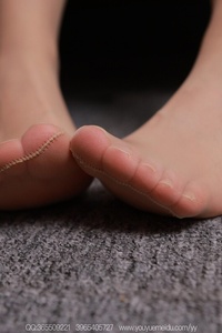 [IESS异思趣向] 2025.11.24 丝享家2219：小婕《OL制服（上）》 [90P-91MB]