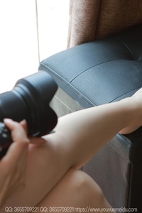 [IESS异思趣向] 2025.05.04 丝享家2044 小婕《女摄影师（上）》 [85P-69.7M]