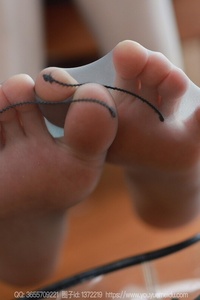 [IESS异思趣向] 2024.07.14 丝享家1793 小婕《灰色丝》 [87P-74.7M]