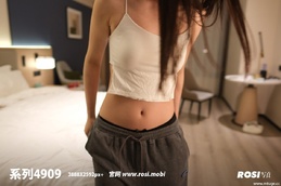[ROSI写真]2025.05.14 NO.4909 [115+1P-197MB]