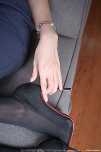 [IESS异思趣向] 2024.09.16 丝享家1847 小宝《高挑OL》 [97P-146.1M]