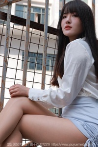 [IESS异思趣向] 2024.11.08 丝享家1893 婉萍《蓝色短裙（上）》 [80P-90.9M]