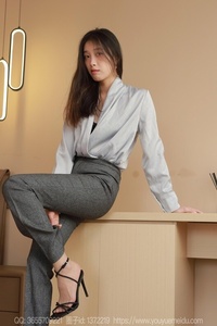 [IESS异思趣向] 2025.02.10 丝享家1973 小九《裤里丝（上）》 [45P-43.1M]