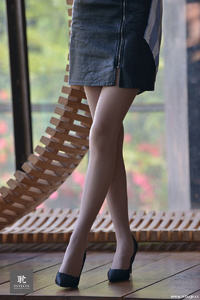 [IESS异思趣向] 普惠集 Vol.237 - 模特：阿离 34码的阿离 [94P-89M]