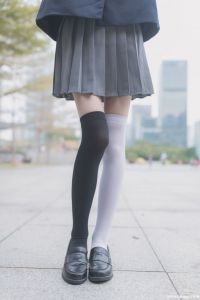 [风之领域写真] NO.021 学妹户外黑丝1  [50P-151M]