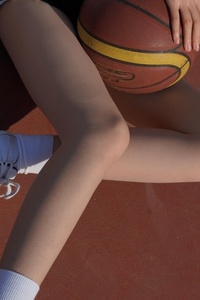 [IESS异思趣向] 1001系列.106 草莓《陪女朋友打篮球2》 [90P-243MB]