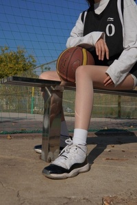 [IESS异思趣向] 1001系列.107 草莓《陪女朋友打球3》 [94P-301MB]