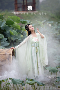 [YITUYU艺图语] 2022.08.01 荷 凌子兮 [23+1P-371MB]